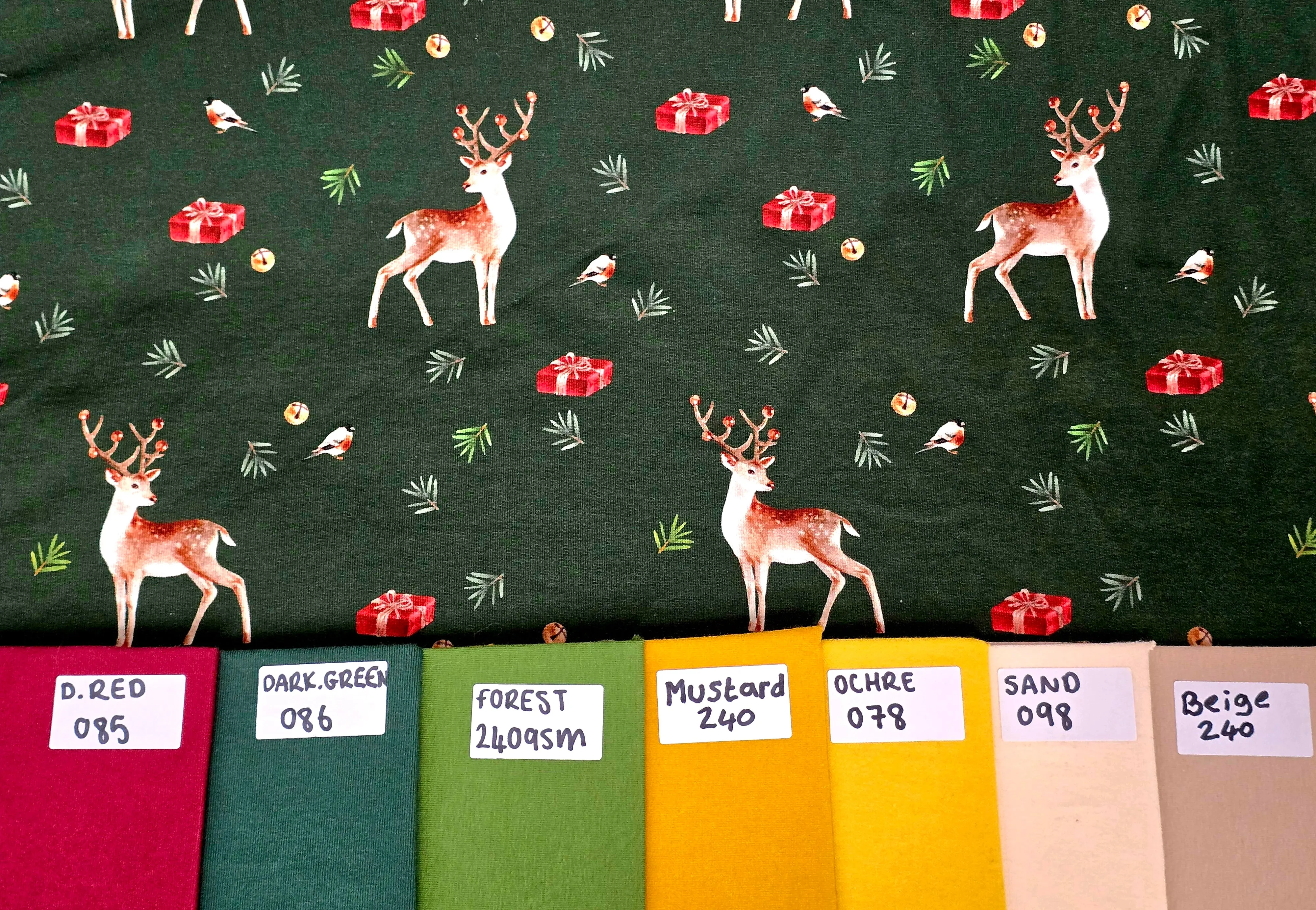 1M REMNANT DARK GREEN REINDEERS BRUSHED FRENCH TERRY