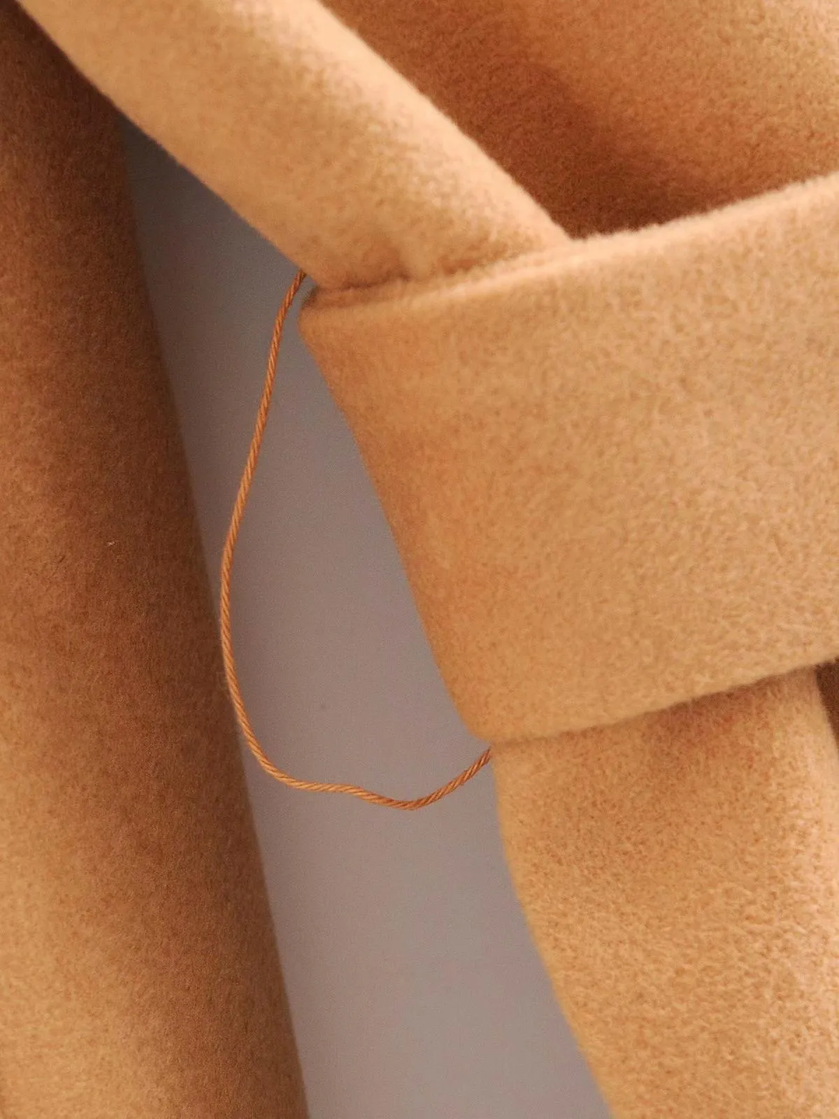 WOOLEN COAT WITH BELT